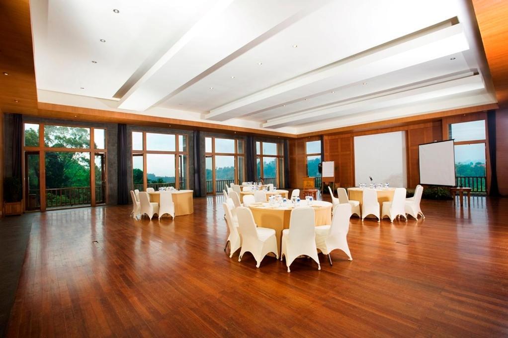 Sangria Resort And Spa Lembang Zewnętrze zdjęcie