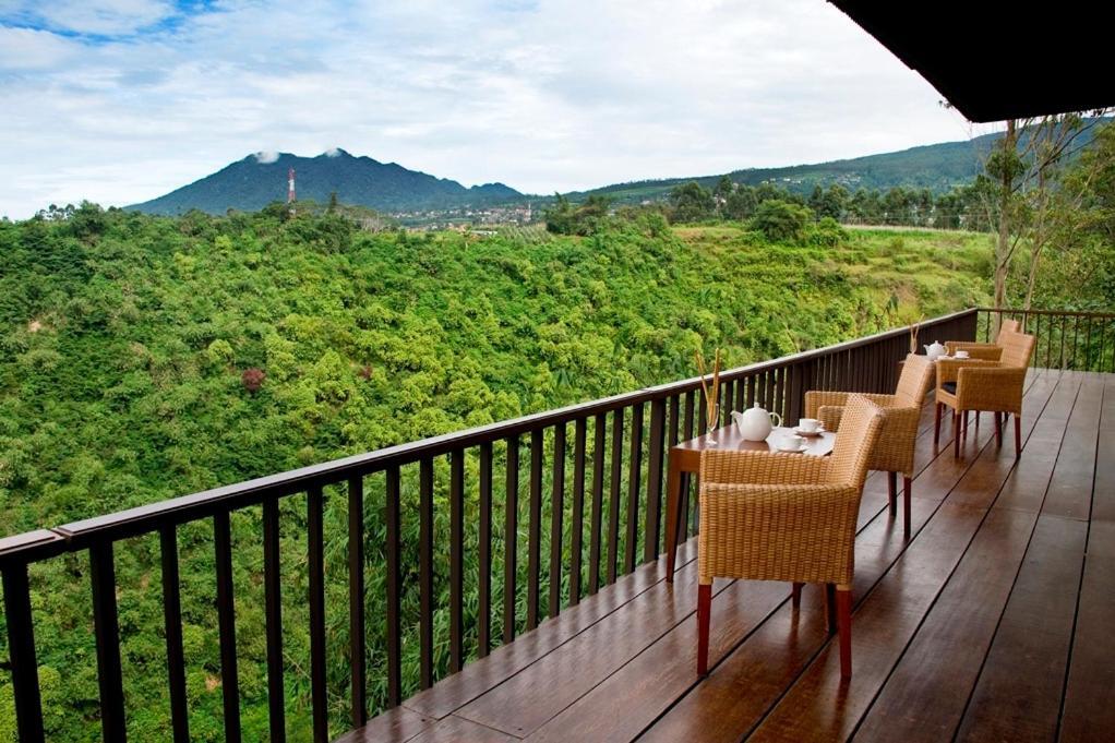 Sangria Resort And Spa Lembang Zewnętrze zdjęcie